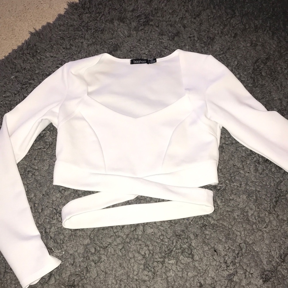 White long sleeve crop top